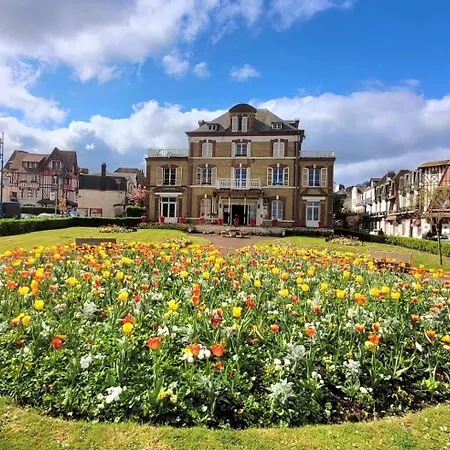 App F2 Proche Et Place De Parking Privative , Menage Inclus, Linge De Maison En Option Lägenhet Villers-sur-Mer