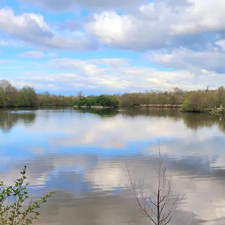 Lägenhet App F2 Proche Et Place De Parking Privative , Menage Inclus, Linge De Maison En Option