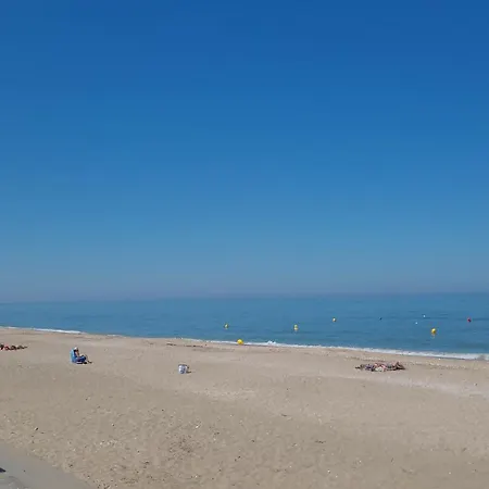 Apartman App F2 Proche Et Place De Parking Privative , Menage Inclus, Linge De Maison En Option *