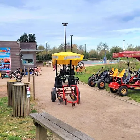 App F2 Proche Et Place De Parking Privative , Menage Inclus, Linge De Maison En Option *