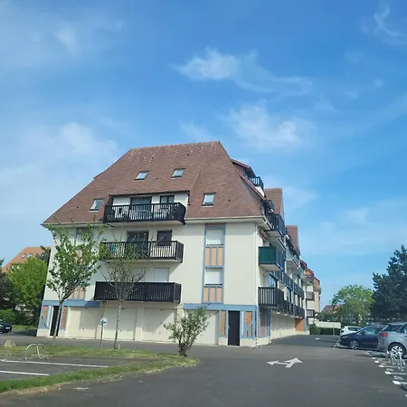 App F2 Proche Et Place De Parking Privative , Menage Inclus, Linge De Maison En Option Villers-sur-Mer