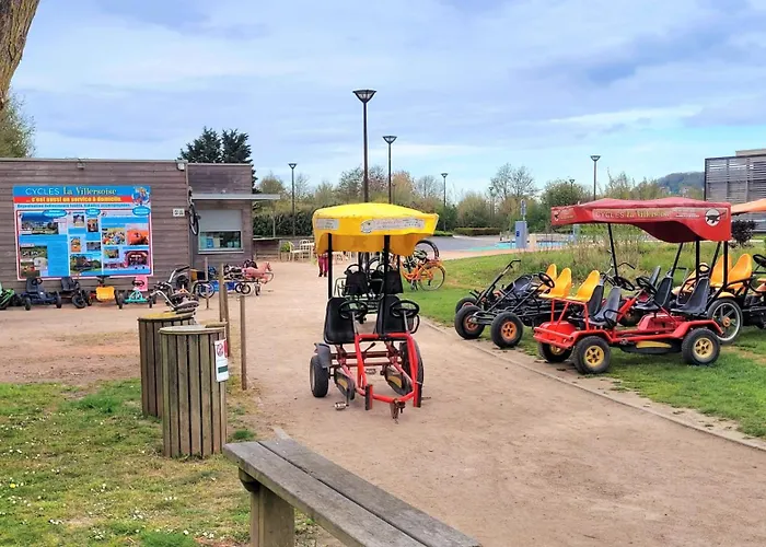 App F2 Proche Et Place De Parking Privative , Menage Inclus, Linge De Maison En Option *